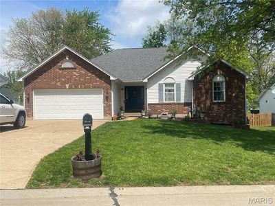 3319 Hampton Xing, Saint Charles, MO, 63303