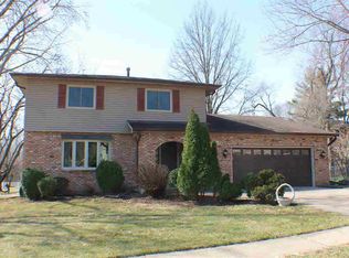 3206 Woodland Ct, Davenport, IA