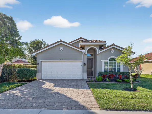 4830 Foxtail Palm Ct, Greenacres, FL 33463