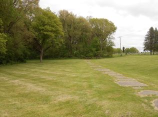 336 Helmer Rd N, Springfield, MI 49037