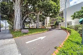 1212 Punahou St #3303 — Photo 10