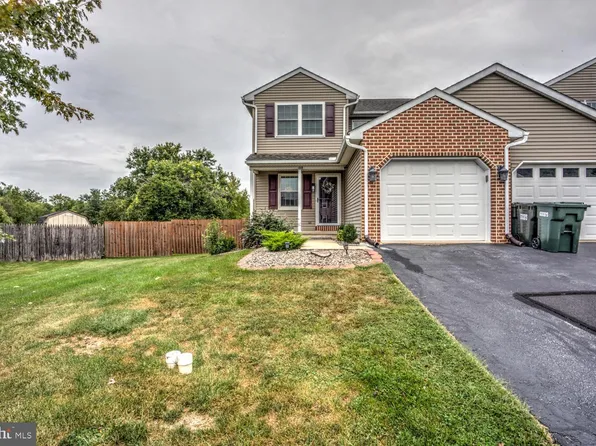 115 Red Stone Cir, Reinholds, PA 17569