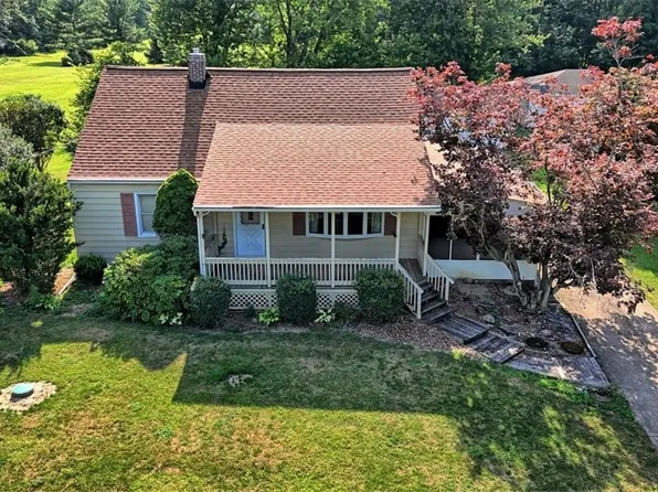 11614 Indian Hollow Rd, Grafton, OH 44044
