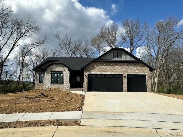 632 Glendale Dr, Troy, IL 62294