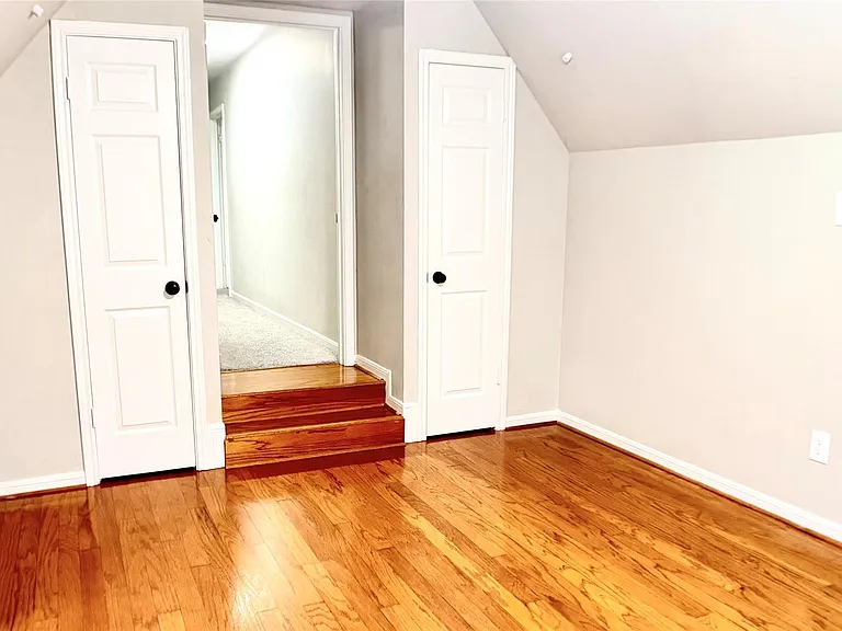 17743 Seven Pines Dr — Photo 15