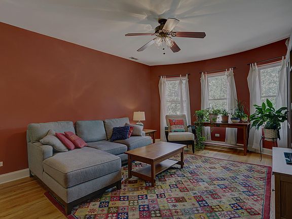 3rd image of 4708 N Wolcott Ave APT 3W