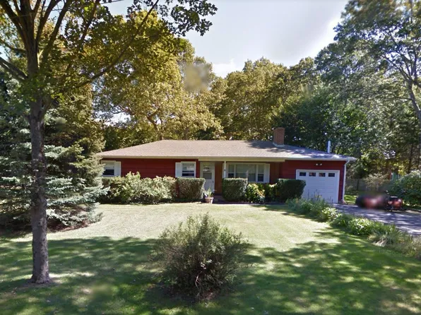 6 Joseph Francis Blvd, Sag Harbor, NY 11963