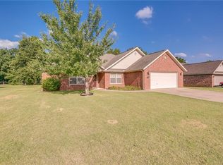 746 Asboth St, Pea Ridge, AR 72751