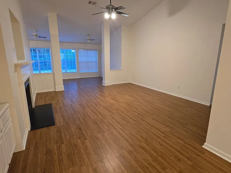 1451 Beckley Pte — Photo 3