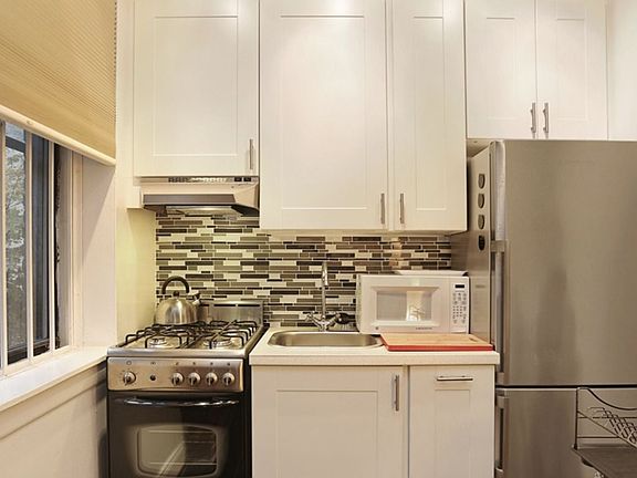 5th image of 327 W 85th St APT 1C