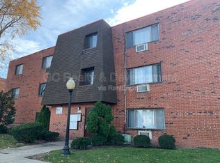 1703 W Dennis Dr Unit 2B, Mount Prospect, IL 60056