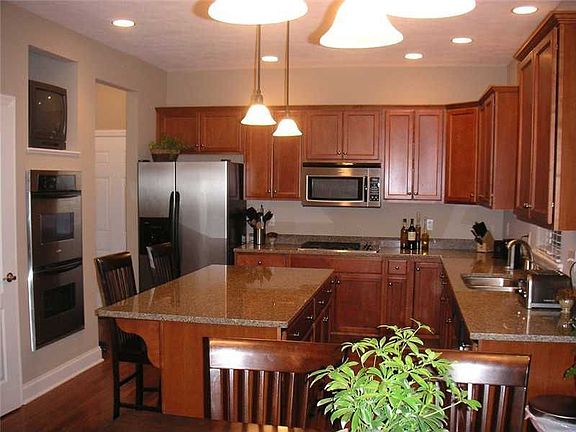 5th image of 134 Southridge Dr
