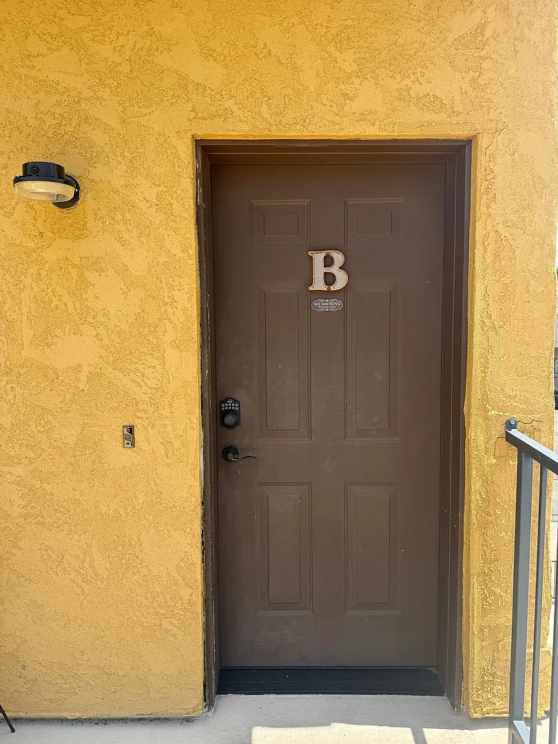 226 S. Montezuma St. A&B — Photo 3