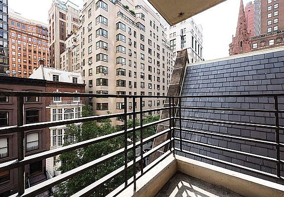 5th image of 35 E 35th St APT 7D