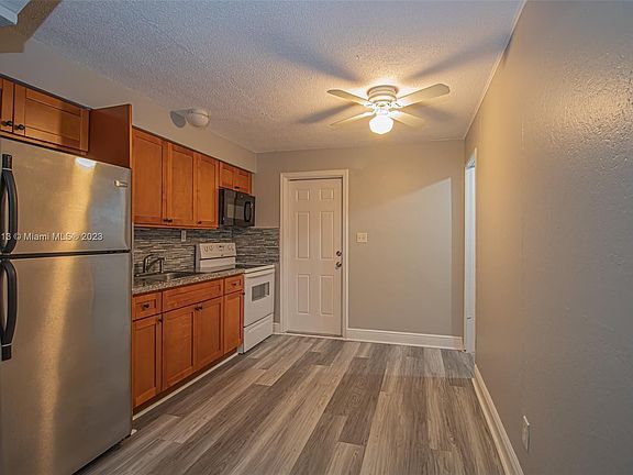 4th image of 1808 SW 20th St #1-2