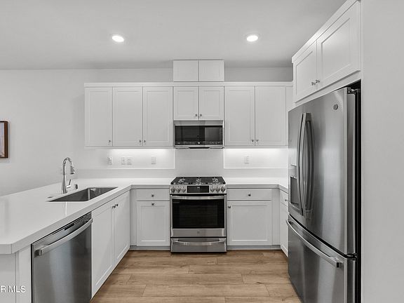 4th image of 2535 Little Rock Ln