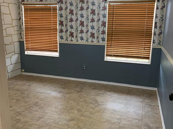 4th image of 1501 Mexico St