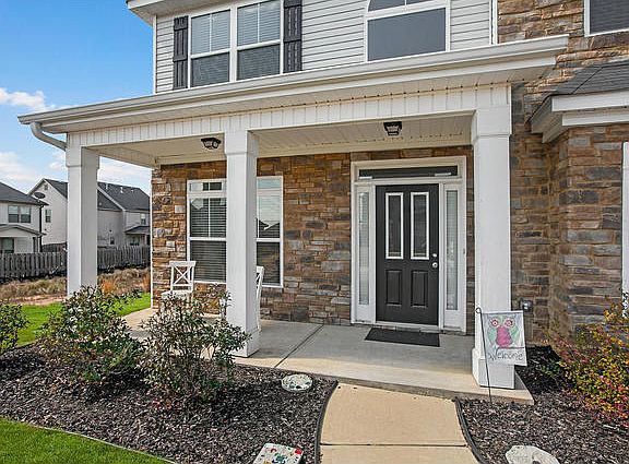 4th image of 521 Buttonwood Dr