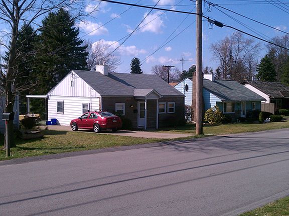 Front/side 3/4 view. 