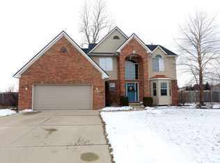 8014 Jack Pine Dr, Ypsilanti, MI 48197