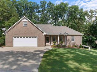 907 Spruce Rd, Oneonta, AL 35121