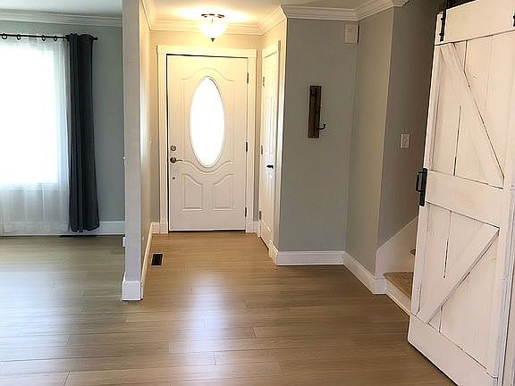 3rd image of 111 Lilac Dr