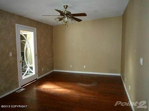 5th image of 1112 Paige Ave