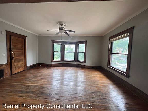 3rd image of 912 Virginia St SE #2