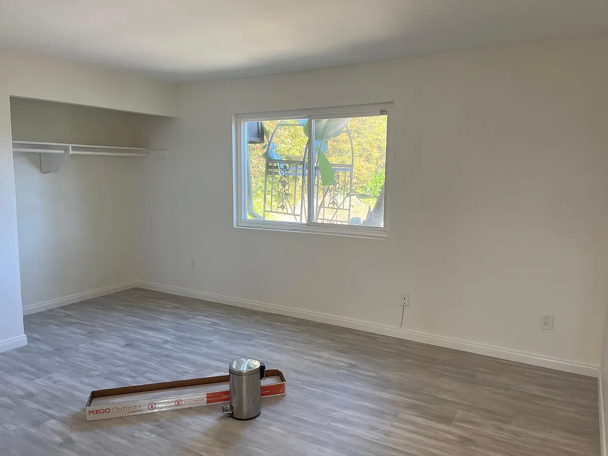 Building Photo - 4348 College Ave #1