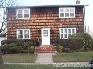 95 Poplar St, West Hempstead, NY 11552