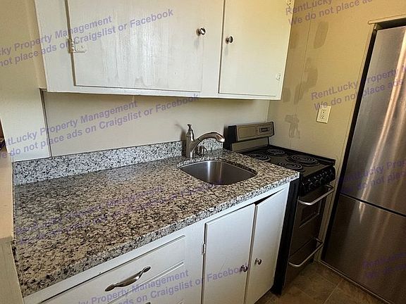 4th image of 6002 S Oakes St APT 1