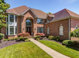 18511 Whitemarsh Ln, Strongsville, OH