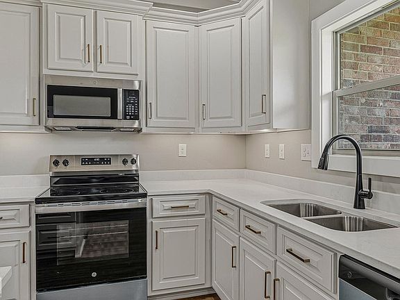 4th image of 509 Beauchamp St