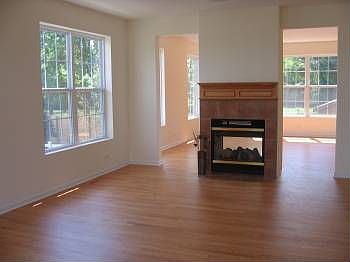 3rd image of 124 Indian Meadow Ln