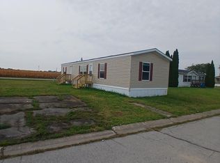 106 Palm View Dr, La Fontaine, IN 46940