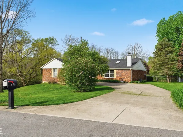 690 Kirkwood Dr, Greencastle, IN 46135