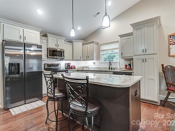 5th image of 4101 Lydia Suzanne Pl