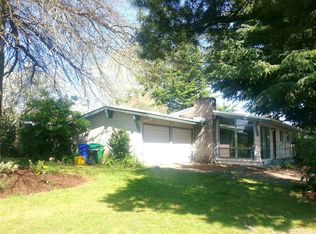 11437 SE Pine Ct, Portland, OR 97216