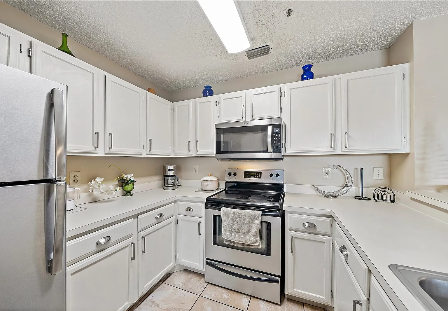4029 Crockers Lake Blvd - 24 — Photo 4