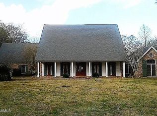 4611 Loreauville Rd, New Iberia, LA 70563