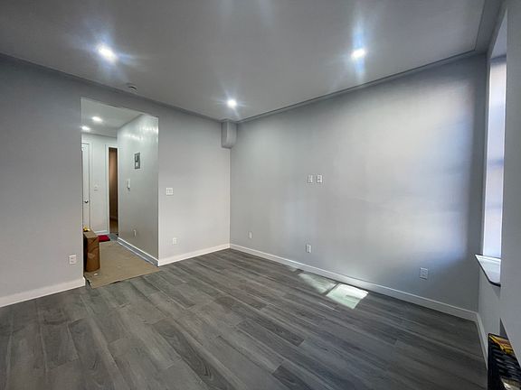 4th image of 408 W 51st St APT 203