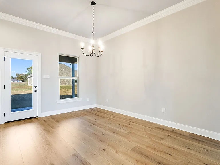 141 Ridley Ln — Photo 4