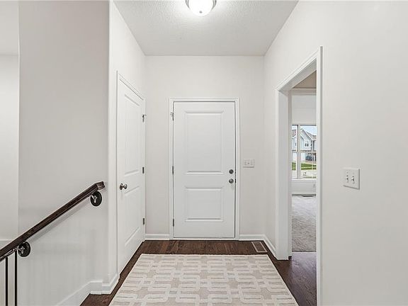 4th image of 22104 Crystal Ave
