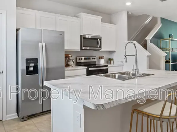 8245 Watercourse Way, Jacksonville, FL