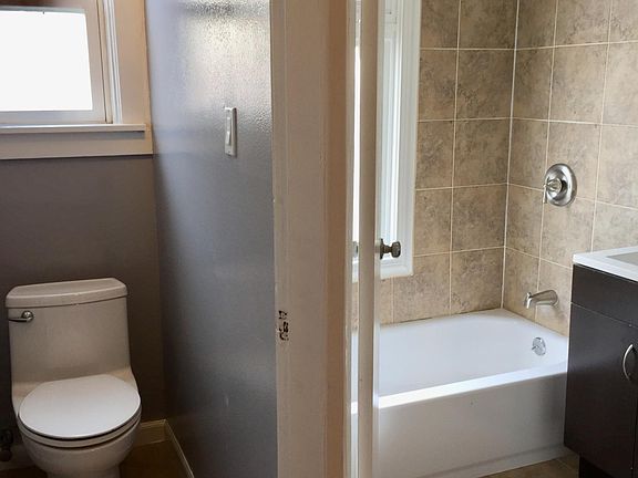 3rd image of 2450 Lake St APT 5