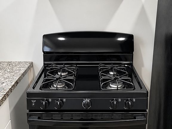 3rd image of 139 Hartwell Rd #139U