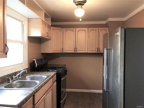 3rd image of 44 Wilkins St