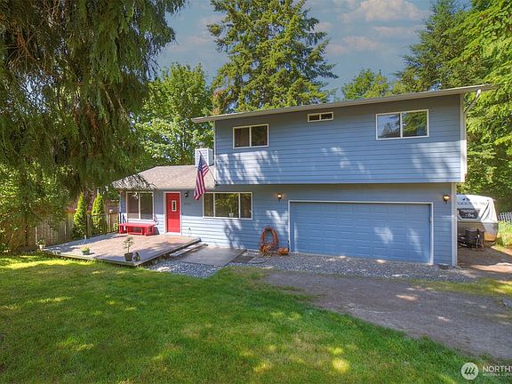 3rd image of 22305 Apollo Drive NE