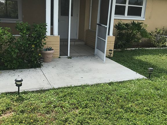 2nd image of 1016 NE 4th St