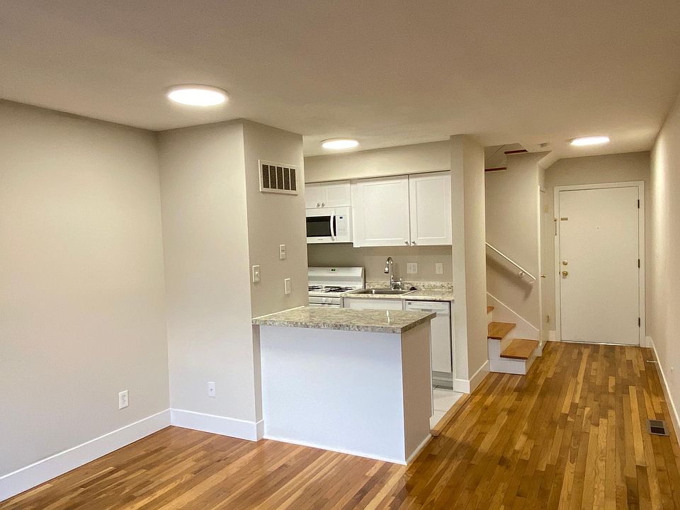 1st image of 7323 Hoover Ave APT B3